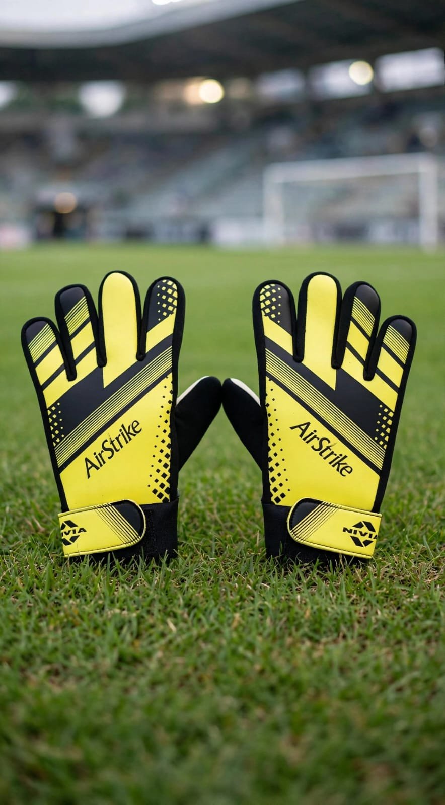 NIVIA ARI STRIKE F. B GOAL KEEPER GLOVES