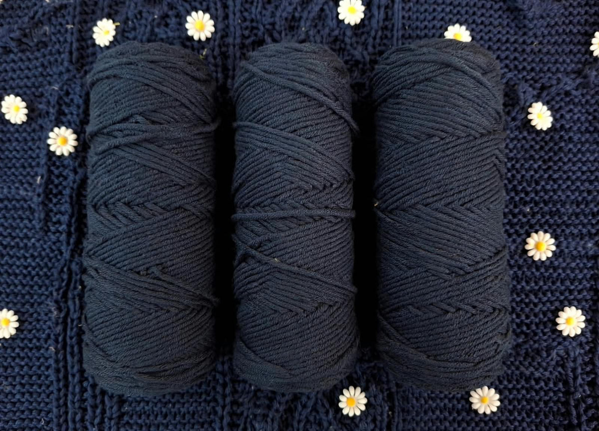 ACRYLIC YARN