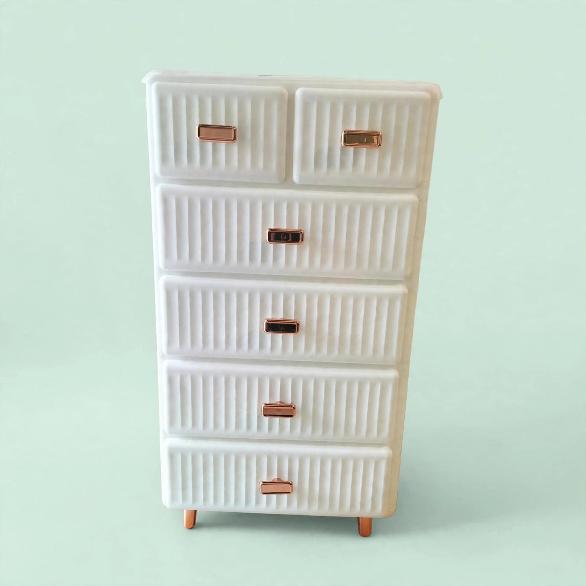 TOY PLASTIC STAND WR-9